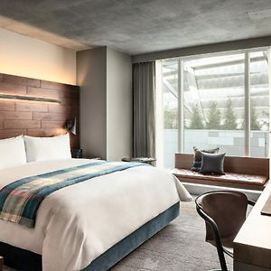 Guest room 1 King Stadium view